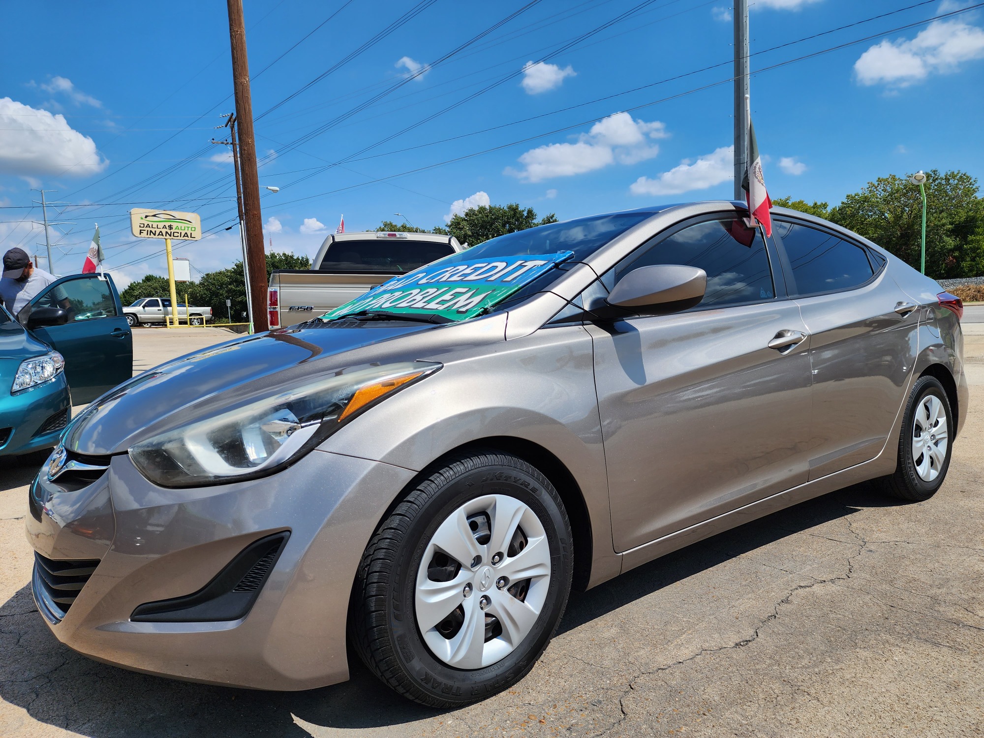 2016 BROWN Hyundai Elantra SE (5NPDH4AEXGH) with an 1.8L L4 DOHC 16V engine, 6-Speed Automatic transmission, located at 2660 S.Garland Avenue, Garland, TX, 75041, (469) 298-3118, 32.885387, -96.656776 - Welcome to DallasAutos4Less, one of the Premier BUY HERE PAY HERE Dealers in the North Dallas Area. We specialize in financing to people with NO CREDIT or BAD CREDIT. We need proof of income, proof of residence, and a ID. Come buy your new car from us today!! This is a Very clean 2016 HYUNDAI ELA - Photo #7